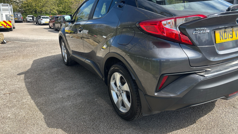 Toyota C-HR 1.8 Hybrid Icon 5dr CVT Hybrid Hatchback